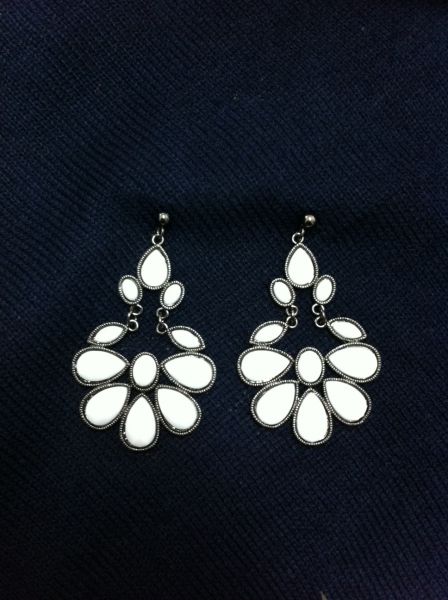 Brinco Gráfite Com Pedras Brancas - Cod 000013BP